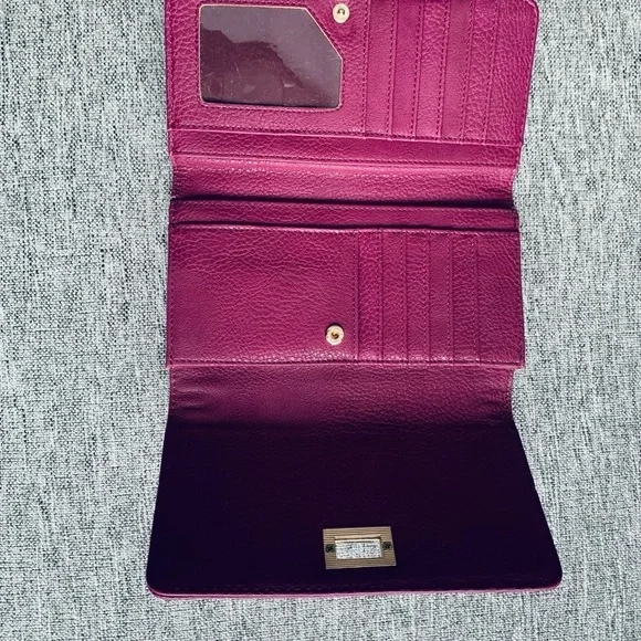 Call it Spring Wallet - Picture 3 of 4